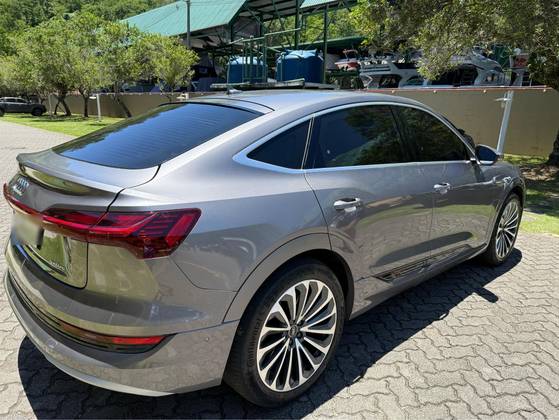 AUDI E-TRON ELÉTRICO SPORTBACK PERFORMANCE QUATTRO